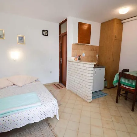 Near Sea 2 Apartman Póla