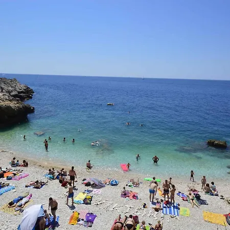 Near Sea 2 Apartman *