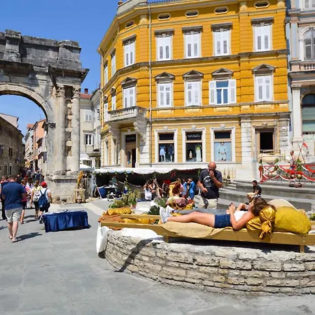 Near Sea 2 דירה פולה